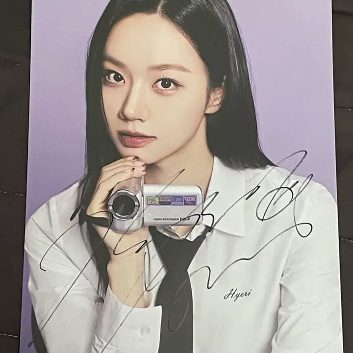 [BUNJANG] Hyeri Fanmeeting Poster Autographed / 혜리 MD팬미팅포스터 친필싸인 양도!