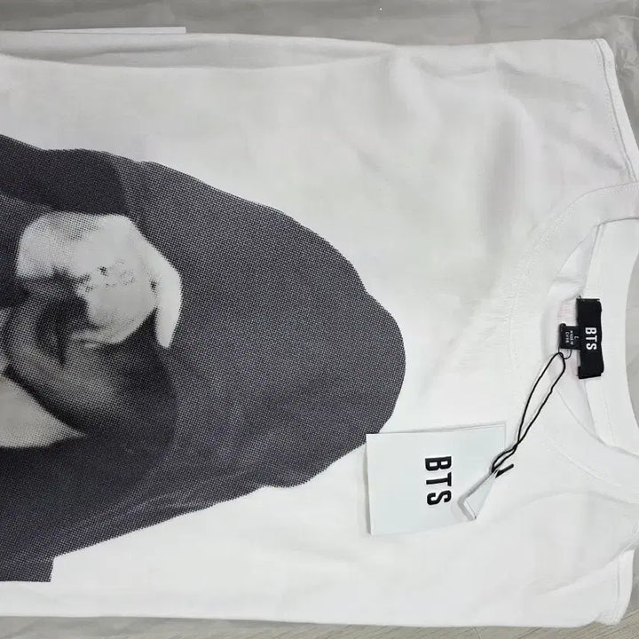[BUNJANG] BTS Arirang Jimin Short Sleeve T-Shirt L / BTS의 아리랑 지민 반팔 티셔츠 L