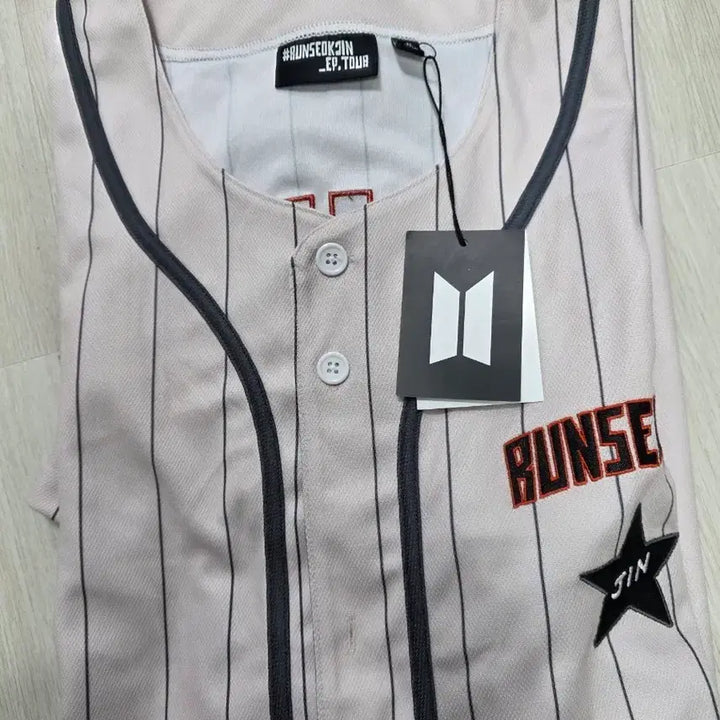 [BUNJANG] BTS Jin TAMPA Baseball Jersey (XXL) / 방탄소년단 진 TAMPA 야구 유니폼 (XXL)