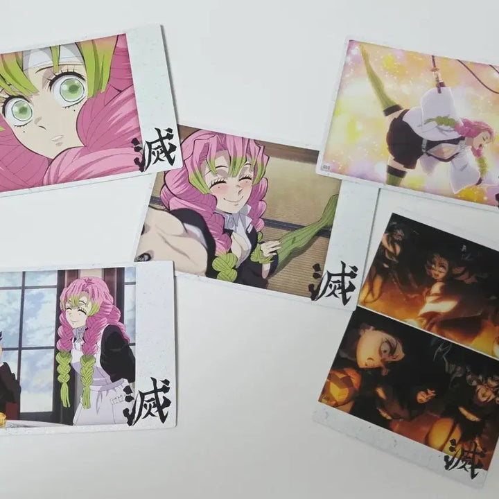 [BUNJANG] Demon Slayer Mitsuri 3-Piece Set (Metal Keychain, Strap Keychain, Collecting Card) / 귀멸의 칼날 미츠리 3종세트 (CGV 메탈키링,스트랩키링,콜렉팅카드)