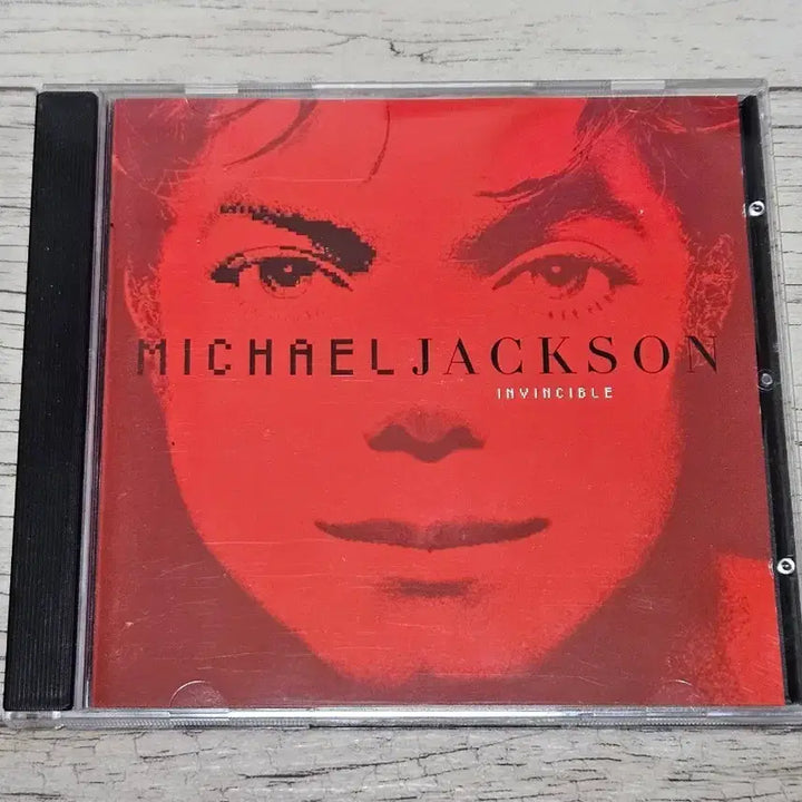 [BUNJANG] Michael Jackson Invincible Limited Edition Red Jacket CD / 마이클잭슨  Invincible 희귀CD
