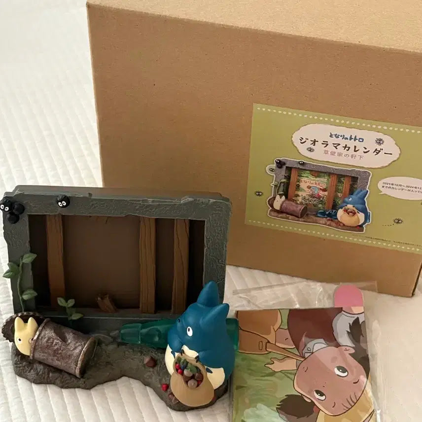 [BUNJANG] Ghibli My Neighbor Totoro 2024 Calendar Diorama Frame / 지브리 토토로 2024 달력 캘린더 액자 디오라마