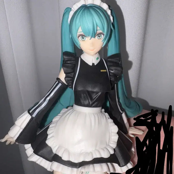 [BUNJANG] FuRyu Hatsune Miku Sporty Maid Noodles Stopper Figure / 하츠네 미쿠 후류 스포티 메이드 누들스토퍼 양도해요