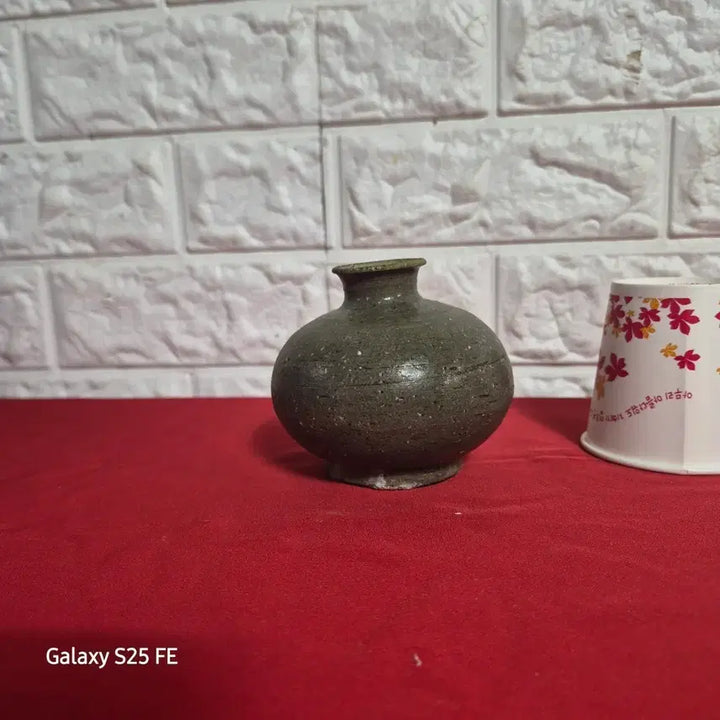 [BUNJANG] Buncheong Ware Celadon Vase / 분청자 도자기 유병
