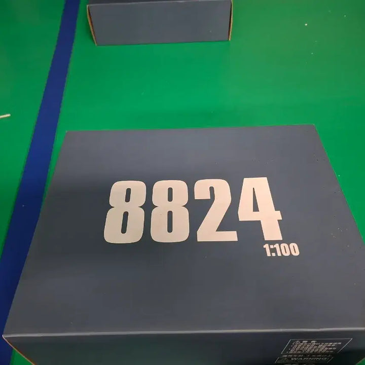 [BUNJANG] Daban MG 8824 Zeta Gundam Unit 3 P2 Type Red Zeta 1/100 Model Kit / 다반 MG 8824 제타 건담 3호기 P2형 레드제타 1/100
