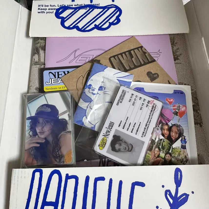 [BUNJANG] NewJeans Blue Book Album Photocard Set (Minji, Hanni, Danielle, Haerin, Hyein) / 뉴진스 블루북 앨범 포토카드 포카 민지 하니 다니엘 해린 혜인