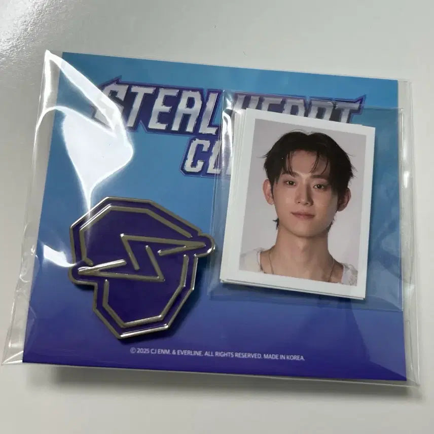 [BUNJANG] Steelheart Club Keyboard Limited Edition Yoon Youngjun Proof Photo Badge / 스틸하트클럽 키보드 증사 프퍼 뱃지 하츠웨이브 윤영준 증명사진 오다준 김경욱 에스플릿