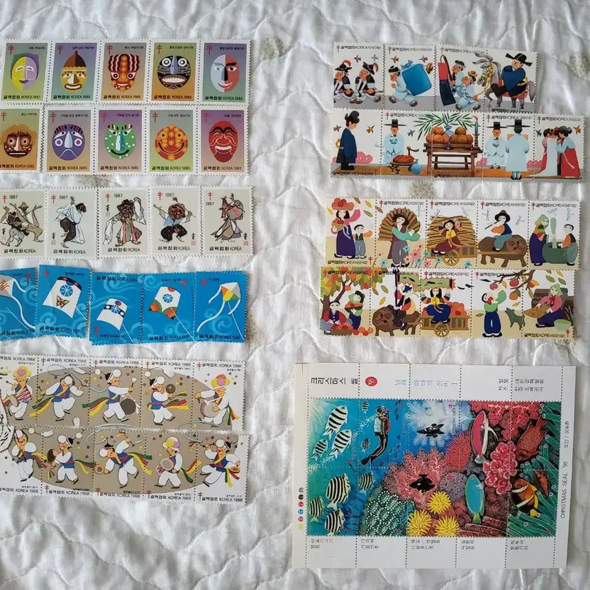 [BUNJANG] Vintage Christmas Seal Stamp Collection / 크리스마스 씰
