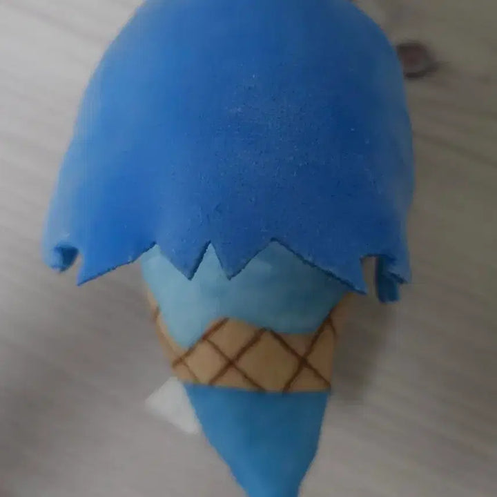 [BUNJANG] Bocchi the Rock! Yamada Ryō Ice Cream Tapanui Plush / 봇치 아이스크림 타파누이(야마다 료)
