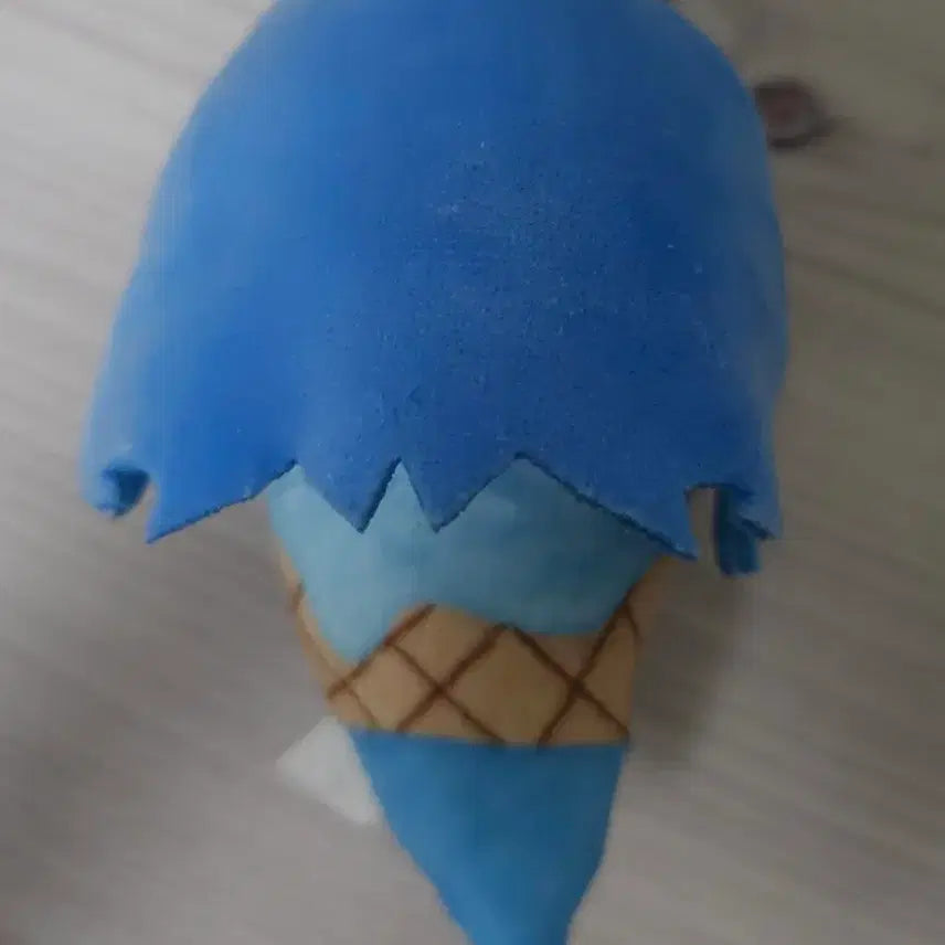 [BUNJANG] Bocchi the Rock! Yamada Ryō Ice Cream Tapanui Plush / 봇치 아이스크림 타파누이(야마다 료)