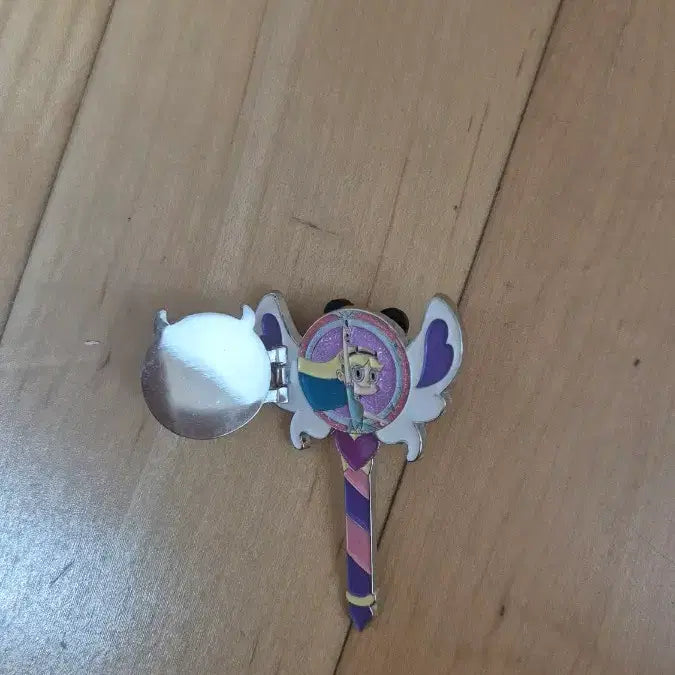 [BUNJANG] Star Butterfly Wand Badge / 스타버터플라이 별나비 지팡이 뱃지