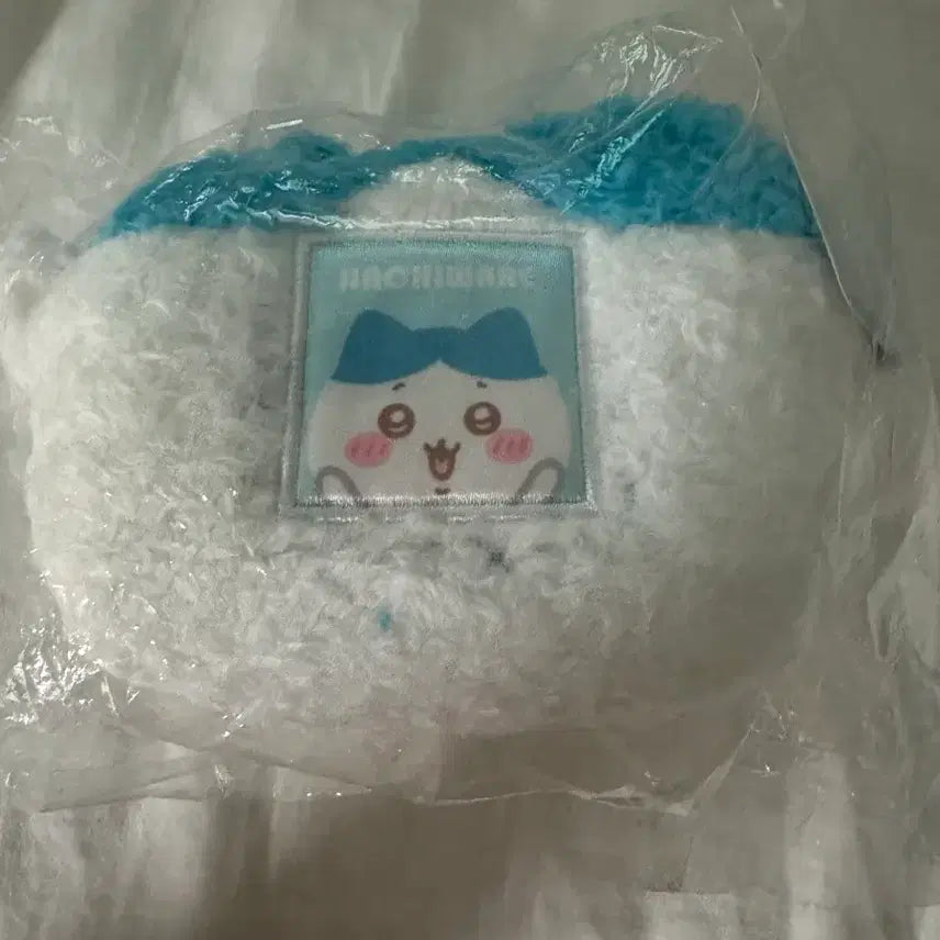 [BUNJANG] Chiikawa Sherpa Pouch with Keychain / 일본새상품 치이카와 뽀글이재질 파우치 키링포함 택보유 새상품