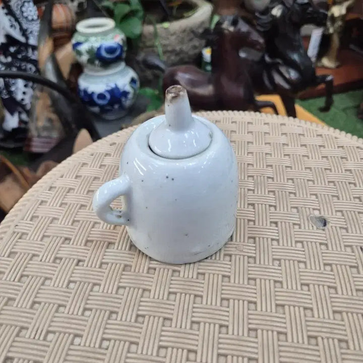 [BUNJANG] Joseon Dynasty White Porcelain Fire Alarm Lamp / 백자 불조심호롱