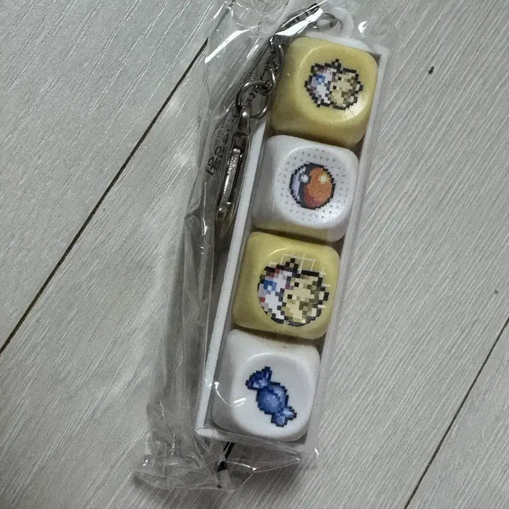 [BUNJANG] Tony Moly Pokémon Pixel Art Togepi Keycap Keyring / 토니모리 포켓몬 픽셀 아트 토게피 키캡 키링