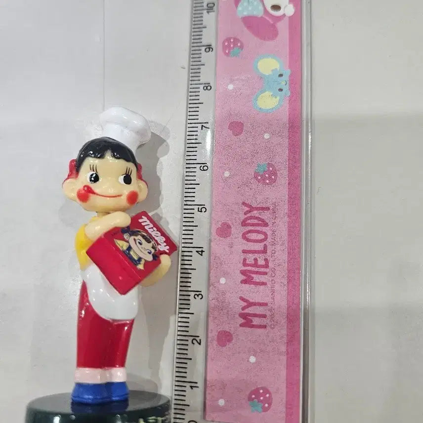 [BUNJANG] Peko-chan Classic Wobbly Head Figure / 페코짱 고전 피규어 머리 흔들피규어
