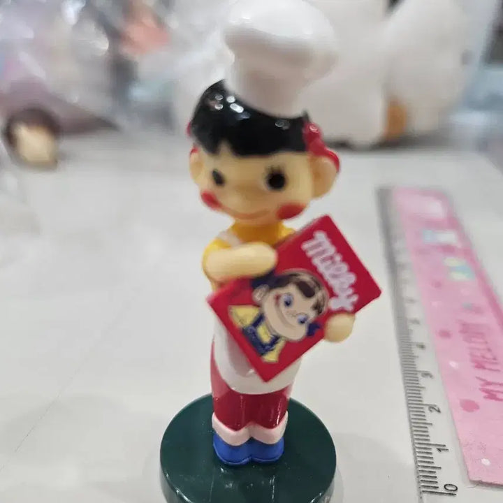 [BUNJANG] Peko-chan Classic Wobbly Head Figure / 페코짱 고전 피규어 머리 흔들피규어