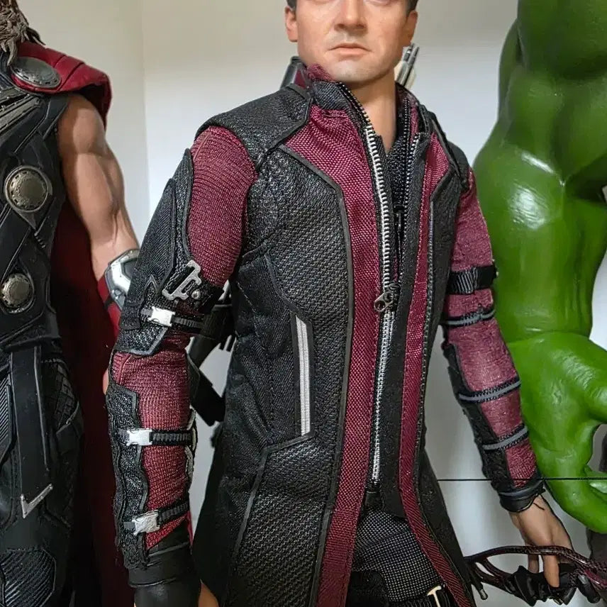 [BUNJANG] Hot Toys Hawkeye Figure / 핫토이 호크아이