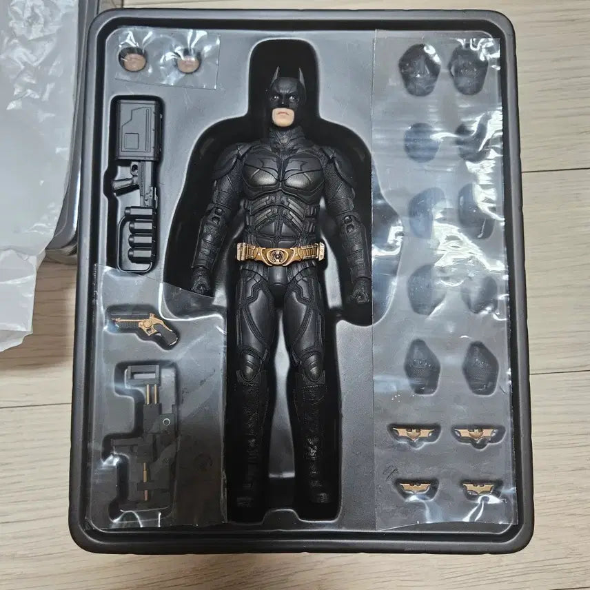[BUNJANG] Inart Batman Dark Knight Rises + Armory Figure / 인아트 배트맨 다크나이트라이즈 + 아머리 판매