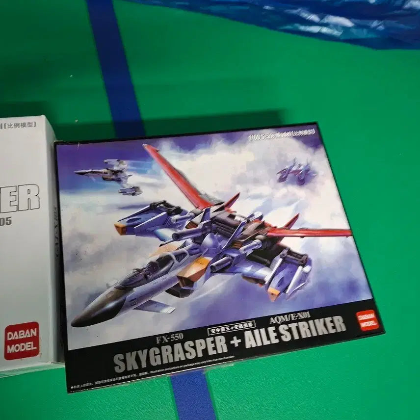 [BUNJANG] Daban Model Skygrasper &amp; Aile Striker 1/60 Scale Plastic Model Kit / 다반 모델 스카이그래스퍼 + 에일 스트라이커 1/60 스케일