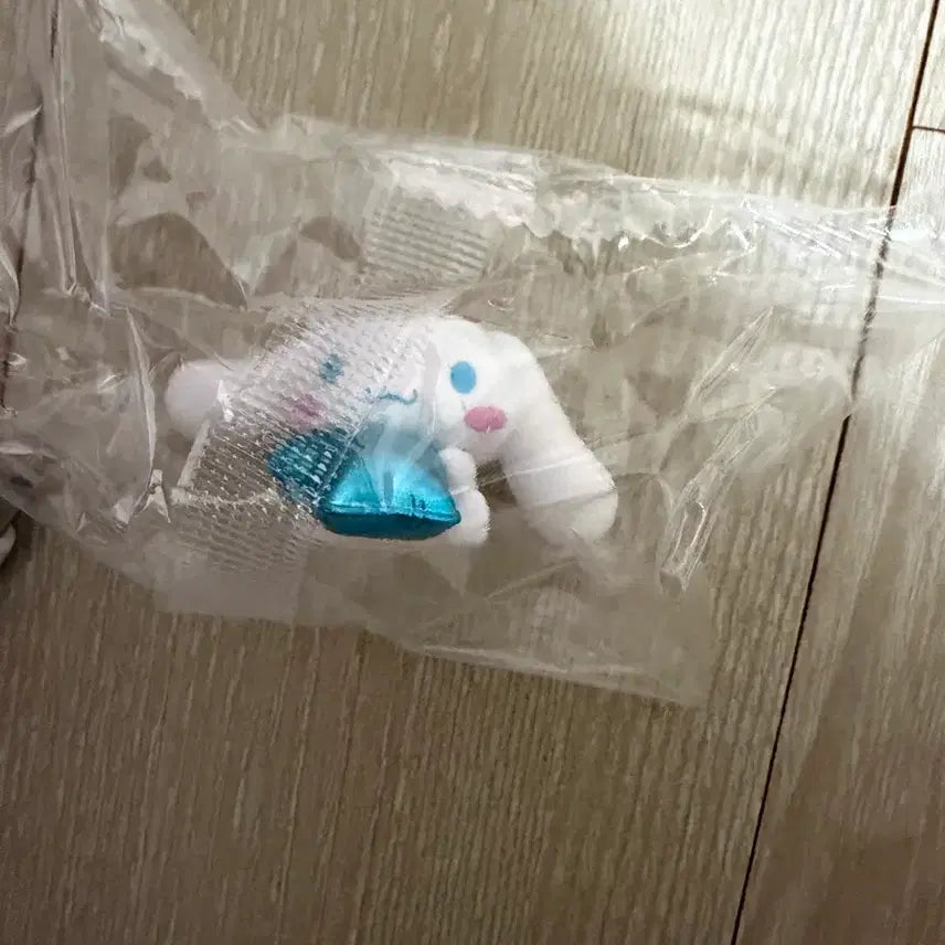 [BUNJANG] Cinnamoroll Heart Gacha Figure / 시나모롤 하트 가챠