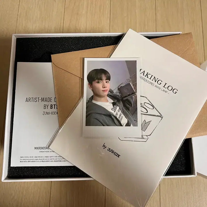 [BUNJANG] BTS Jungkook Artist-Made Collection Mood Lamp Bluetooth Speaker Set / 방탄소년단 bts ARTIST-MADE 정국 무드등 블루투스스피커 풀세트