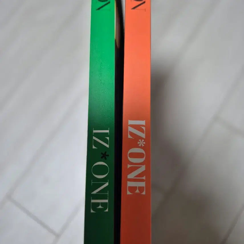 [BUNJANG] IZ*ONE Dicon Photobook Vol. 1 &amp; 2 / 아이즈원 디콘 포토북 2권