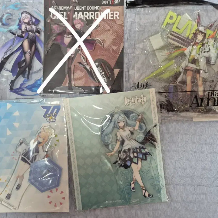 [BUNJANG] Various Acrylic Stands (Primarily Black Clover) / 블아 및 각종 아크릴 스탠드
