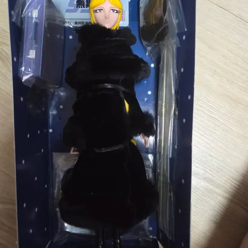 [BUNJANG] Medicom Toy Galaxy Express 999 Maetel Figure (First Production Limited Edition) / 메디콤토이 은하철도999  메텔