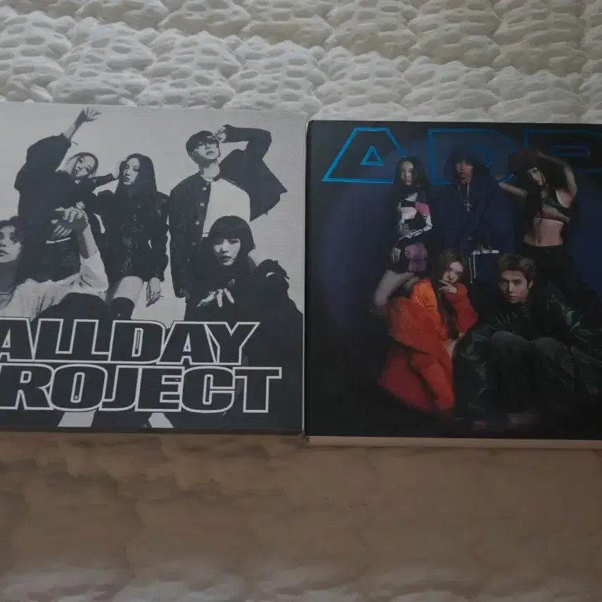 [BUNJANG] All Day Project Famous 2-Set Album &amp; Postcard Bundle Set / 올데프 올데이 프로젝트 페이머스 2종 세트 앨범, 엽서 일괄 판매
