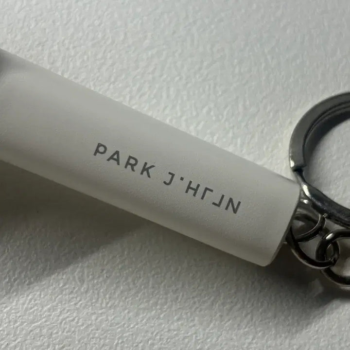[BUNJANG] Park Ji Hoon Lightstick Charm Lightstick Charm / 박지훈 응원봉 뽑봉 키링