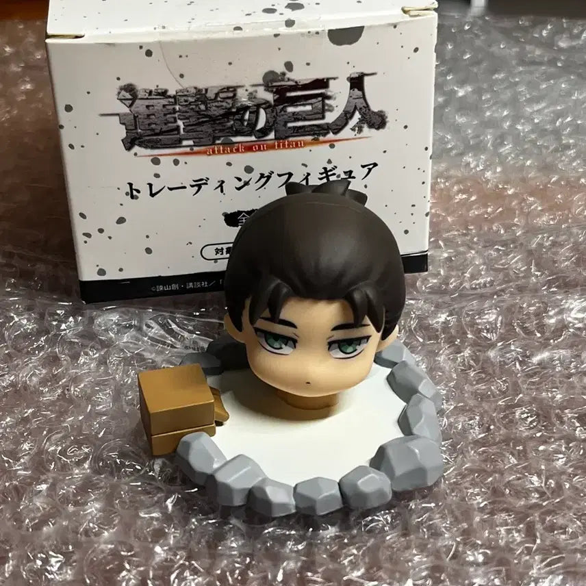 [BUNJANG] Attack on Titan Eren Yeager Hot Spring Trading Figure / 진격거 진격의 거인 에렌 예거 온천 트레이딩 피규어