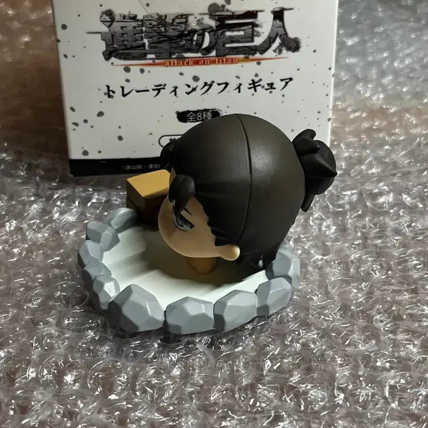 [BUNJANG] Attack on Titan Eren Yeager Hot Spring Trading Figure / 진격거 진격의 거인 에렌 예거 온천 트레이딩 피규어