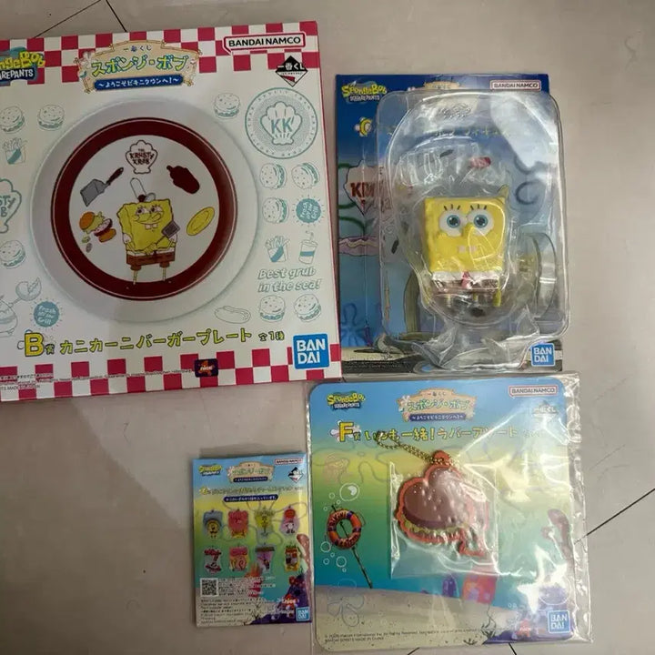 [BUNJANG] SpongeBob Ichiban Kuji B Prize Krabby Patty Plate + C Prize Figure + F Prize + G Prize Set / 스폰지밥 제일복권 이치방쿠지 B상 카니버거 플레이트 + C상 스폰지밥 피규어 + F상 + G상