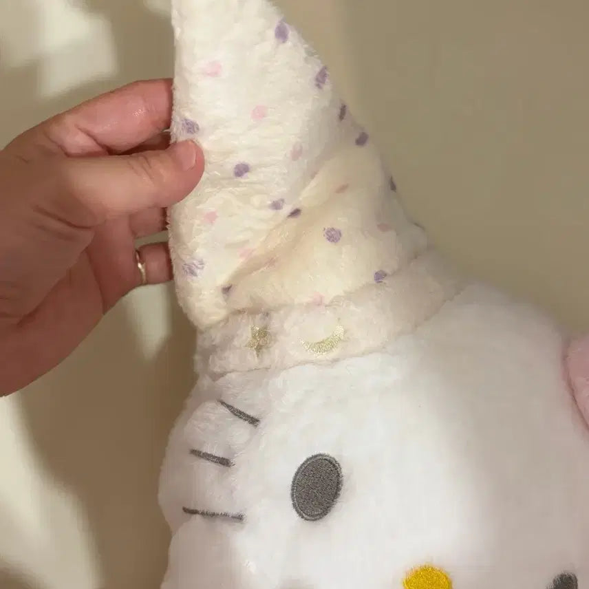 [BUNJANG] Hello Kitty Medium Plush Doll Pajamas Version / 특특가/꿈나라 키티 중형인형 / 잠옷입은 키티 중형인형