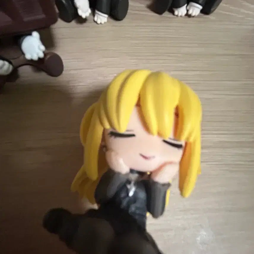 [BUNJANG] Death Note Misa Amane Shoulder Hug Figure / 데스노트 미사 어깨쿵 피규어