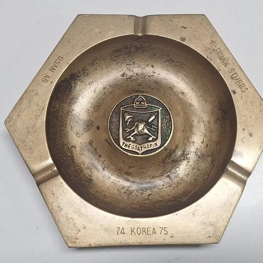 [BUNJANG] Osan Air Base Commemorative Brass Ashtray - 1974 / 근대사 수집 군자료 오산 공군기지 기념 동 재떨이 74년