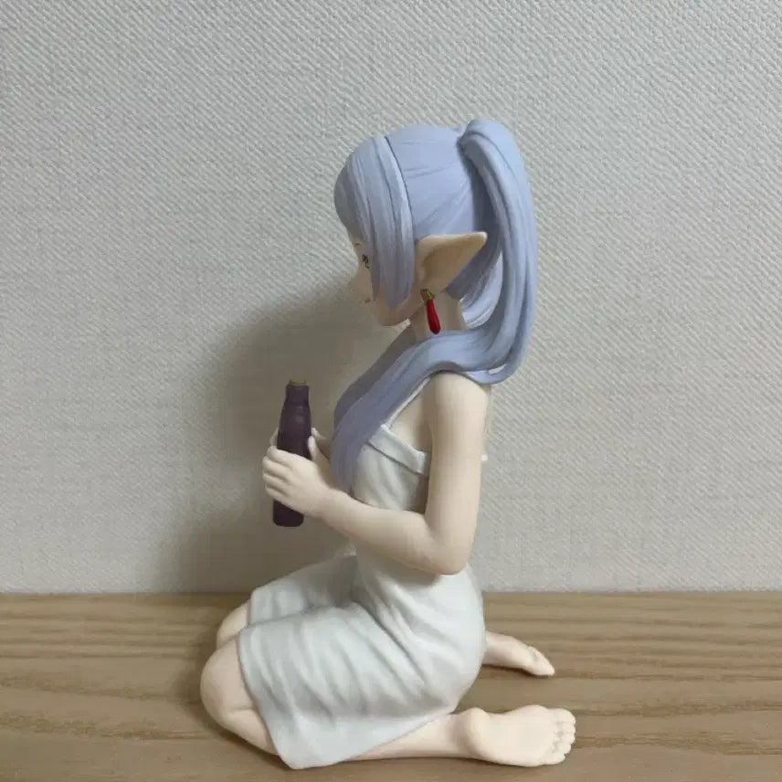 [BUNJANG] Frieren Relax Time Figure (Opened) / 프리렌 릴렉스타임 피규어 옷 녹이는 약