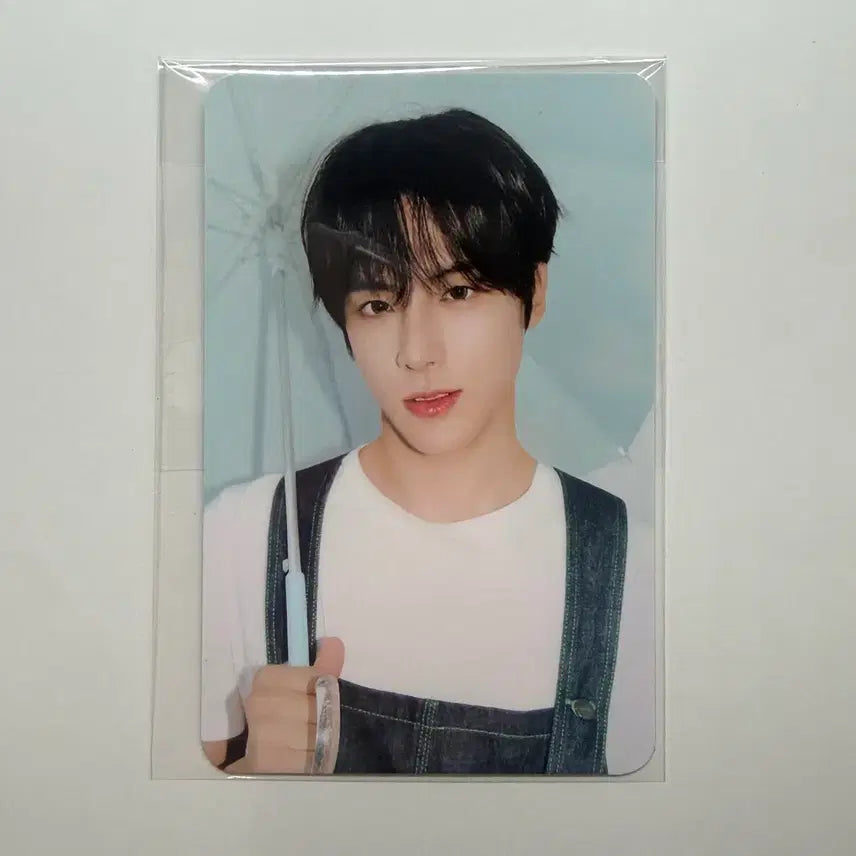 [BUNJANG] The Boyz Eric x Almost Blue Official Photocard / 얼모스트블루 더보이즈 에릭 공식 콜라보 포카