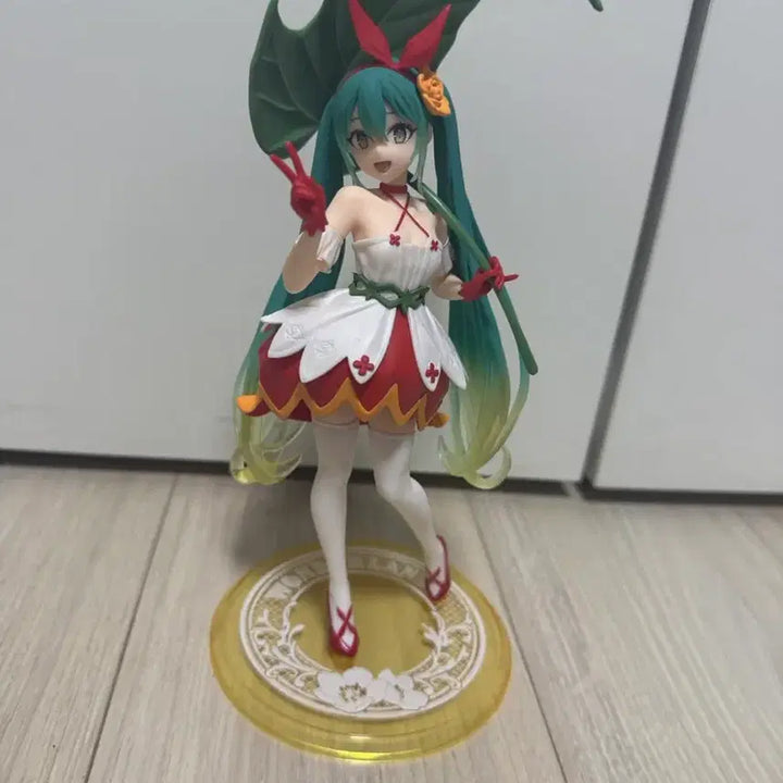 [BUNJANG] Hatsune Miku Thumbelina Figure / 하츠네미쿠 엄지공주 피규어