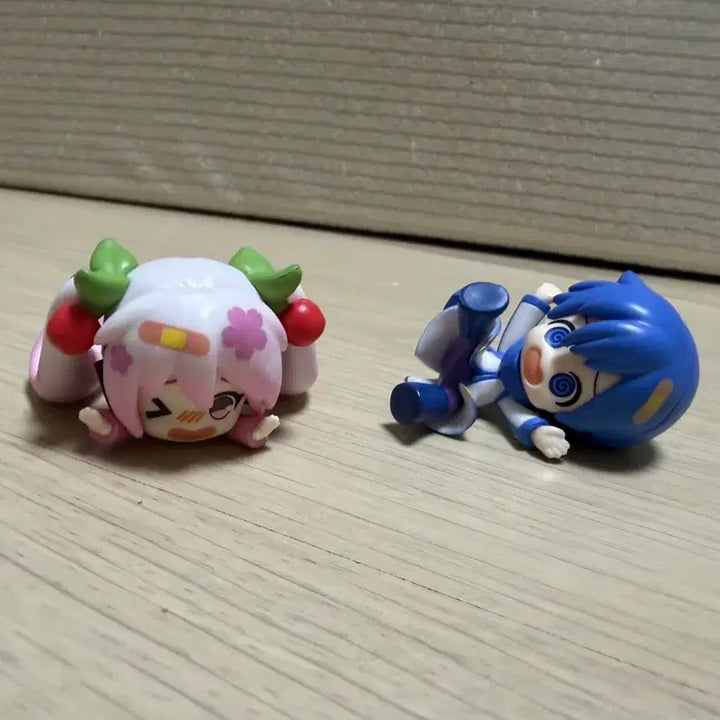 [BUNJANG] Vocaloid Sakura Miku Kaito Figure / 보컬로이드 사쿠라미쿠 카이토 꽈당