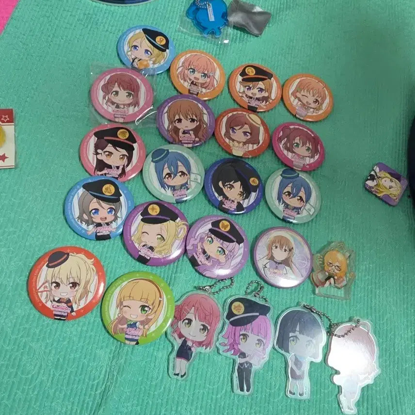[BUNJANG] Love Live! Concert Acrylic Keychain + Can Badge Bundle / 러브라이브 콘서트 아크릴키링+캔뱃지