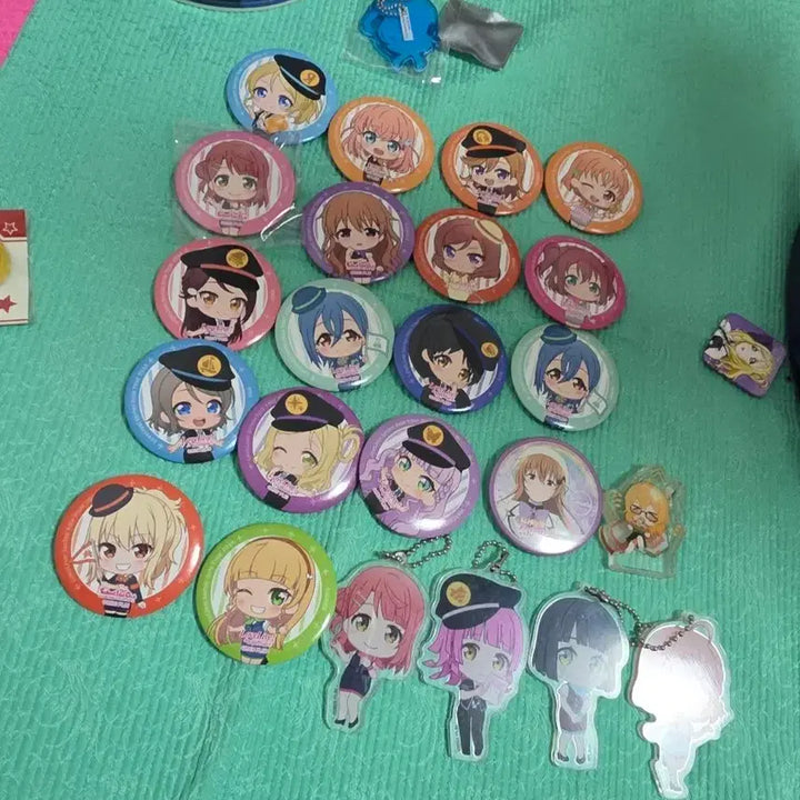 [BUNJANG] Love Live! Concert Acrylic Keychain + Can Badge Bundle / 러브라이브 콘서트 아크릴키링+캔뱃지
