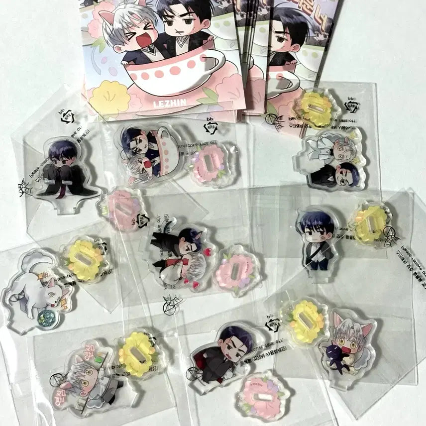 [BUNJANG] Lee Ri Sarangseureoun Neo (If You Are Lovely) Mini Acrylic Stand (10-Piece Set) / 이리 사랑스러운 너 이사너 미니 스탠드 아크릴 스탠드 10개 드볼