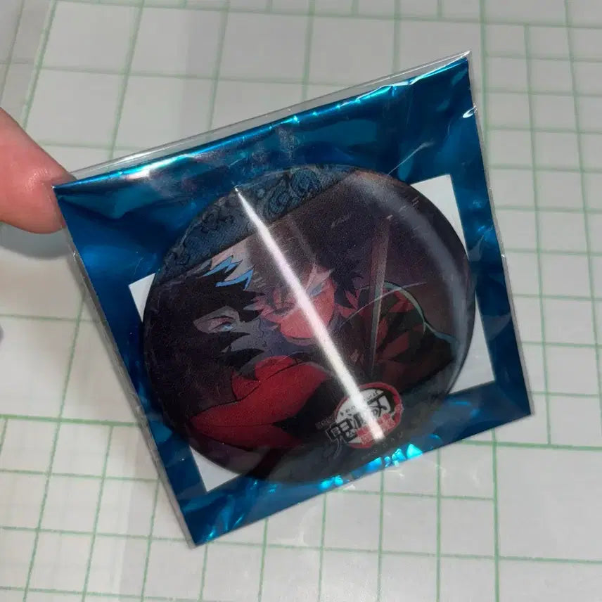 [BUNJANG] Demon Slayer Giyu Water Breathing Lenticular Animation Can Badge A / 귀멸의 칼날 기유 물의 호흡 렌티큘러 애니메이션 캔뱃지 A