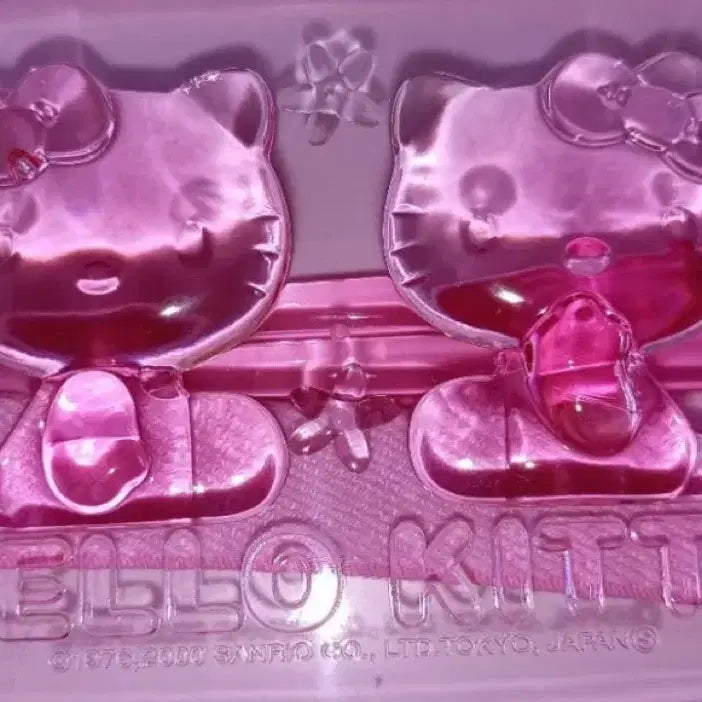 [BUNJANG] Vintage 3D Kitty Lunch Box with Chopsticks / 고전 입체 키티 도시락