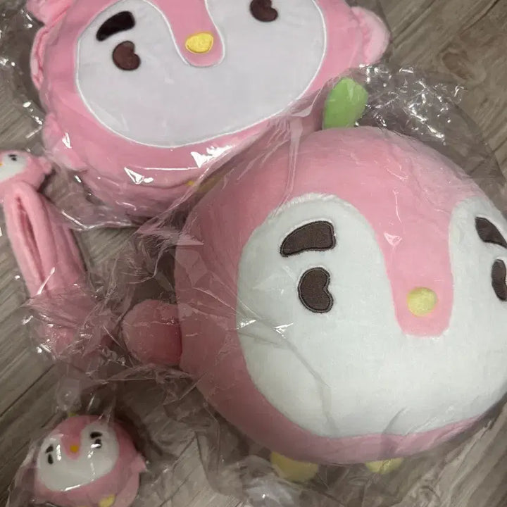 [BUNJANG] EXO Penguin Hug Doll Lightstick Bag Mini Keyring Deco Cover D.O. Kyungsoo Bundle Set / 엑소 핑귀니 허그돌 응원봉가방 미니 키링 데코 커버 디오 경수 일괄 인형