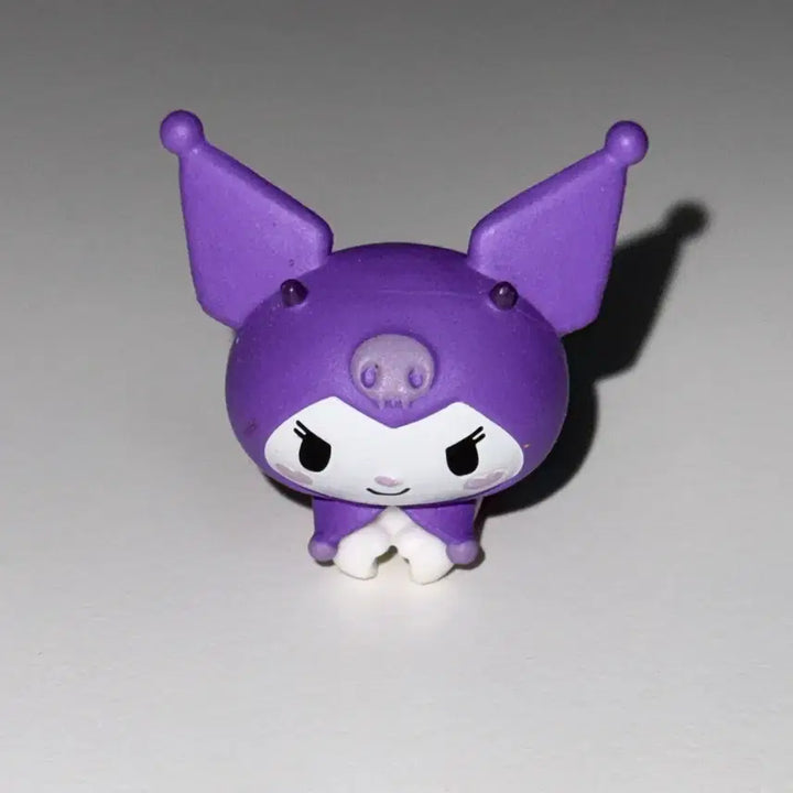 [BUNJANG] Sanrio Kuromi Little Devil Figure / 산리오 허그코트 소악마 쿠로미 피규어