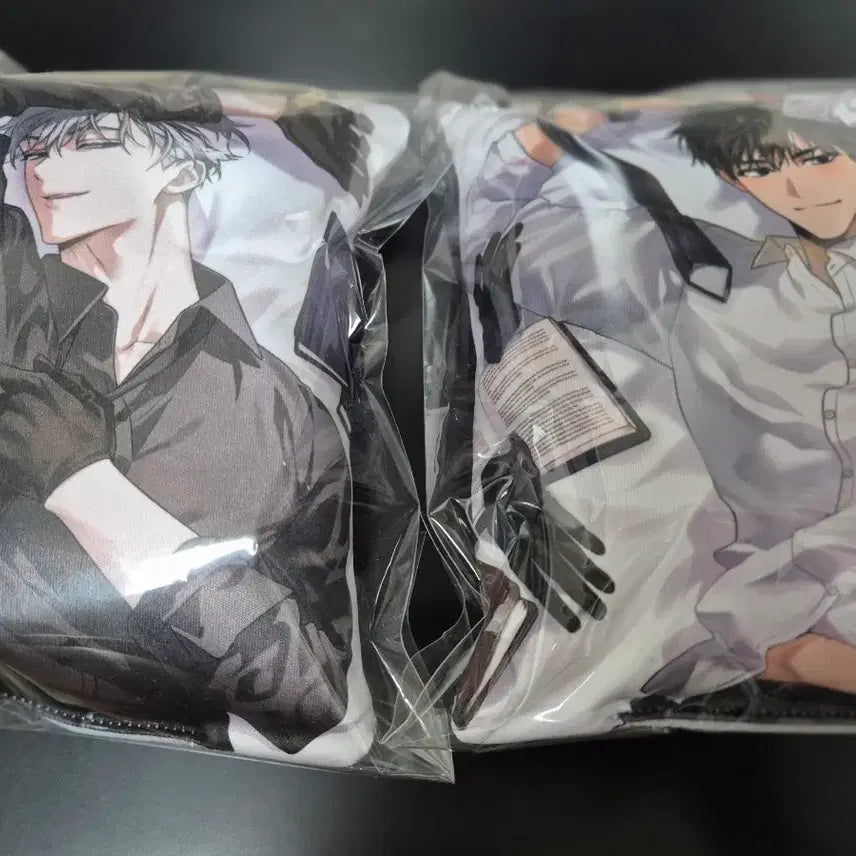 [BUNJANG] Yuji Illei &amp; Jung Taeui Wrist Cushion Bundle (Sealed) / 패션 유우지 일레이 정태의 손목쿠션 일괄 (미개봉)