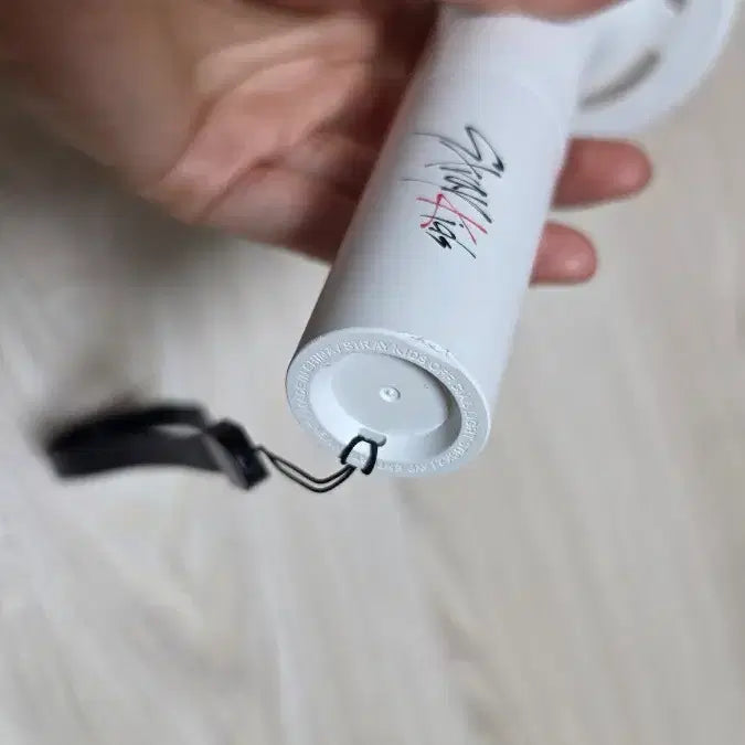 [BUNJANG] Stray Kids Official Light Stick (Nacim Bong) / 스트레이키즈 응원봉 나침봉