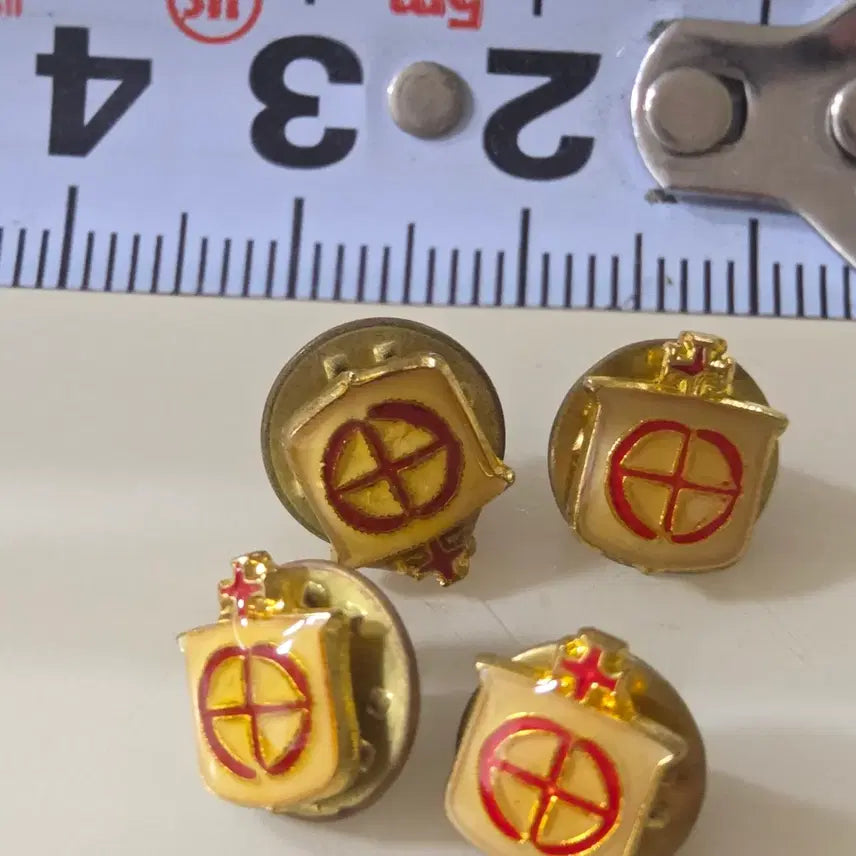 [BUNJANG] 1984 Antique Eucharistic Cross Metal Badge Catholic Relic / 앤틱 1984 성체 십자가 팻지 금속 뺏지 가톨릭 십자가 성물